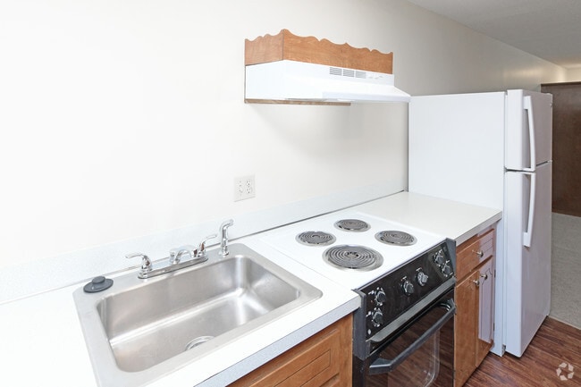 2 BR, 1 BA
