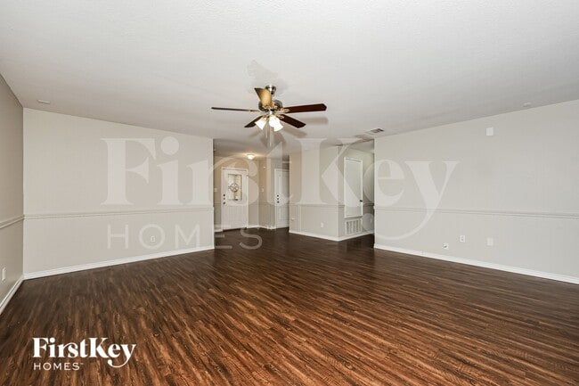 Photo - 229 Silver Spur Dr