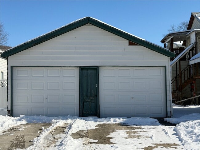 Photo - 35 W Hazel St