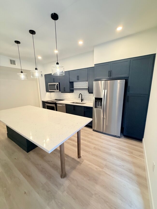 Photo - 41 NW 31st St Unit B1