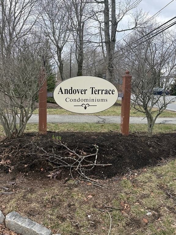 Building Photo - 4 Longwood Dr Unit 3