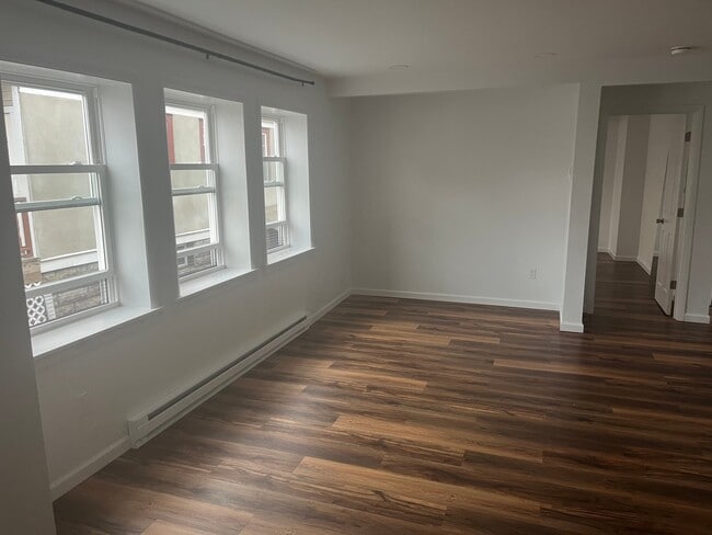 Photo - 1714 Union St