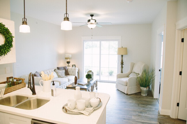 Photo - 260 Lexington Ave