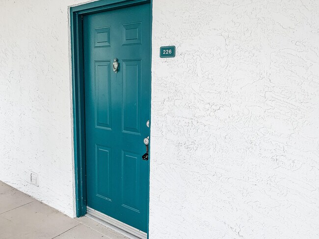 Photo - 4274 Calinda Ln Unidad 226