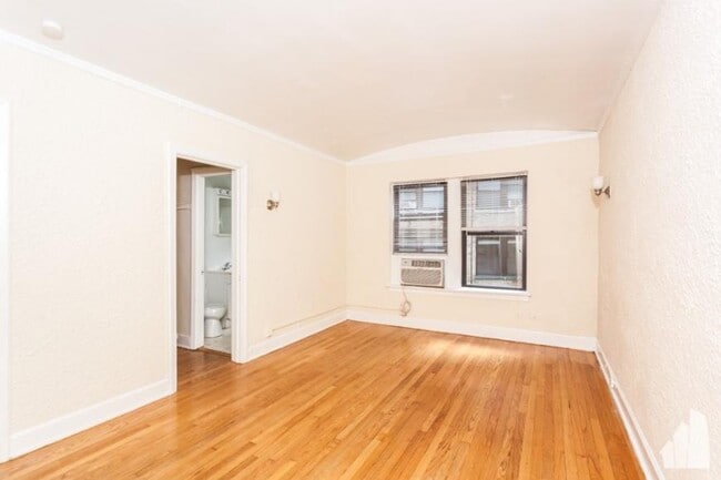 Photo - 1 bedroom in Chicago IL 60614 Unidad 001