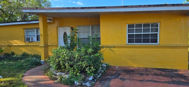 Photo - 112 Newton Rd