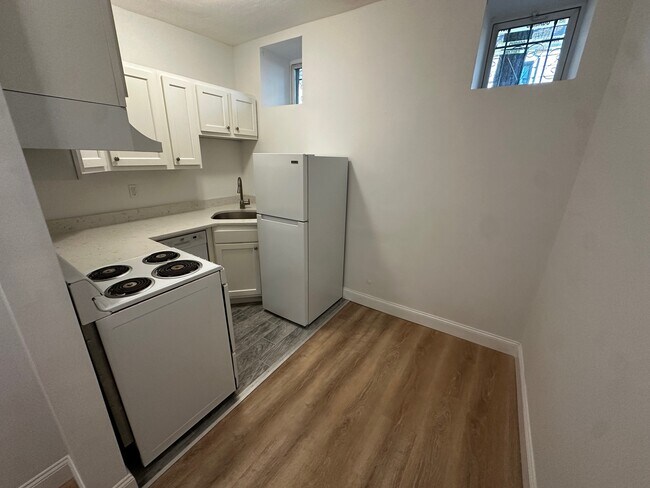Building Photo - 21 Symphony Rd Rental