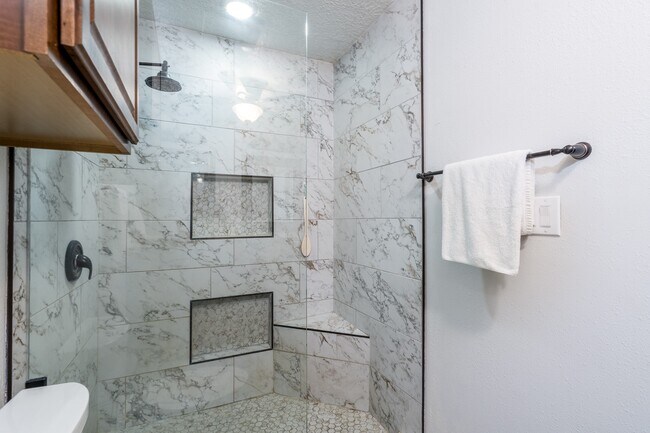 203 B Lakeview Terrace Unidad B