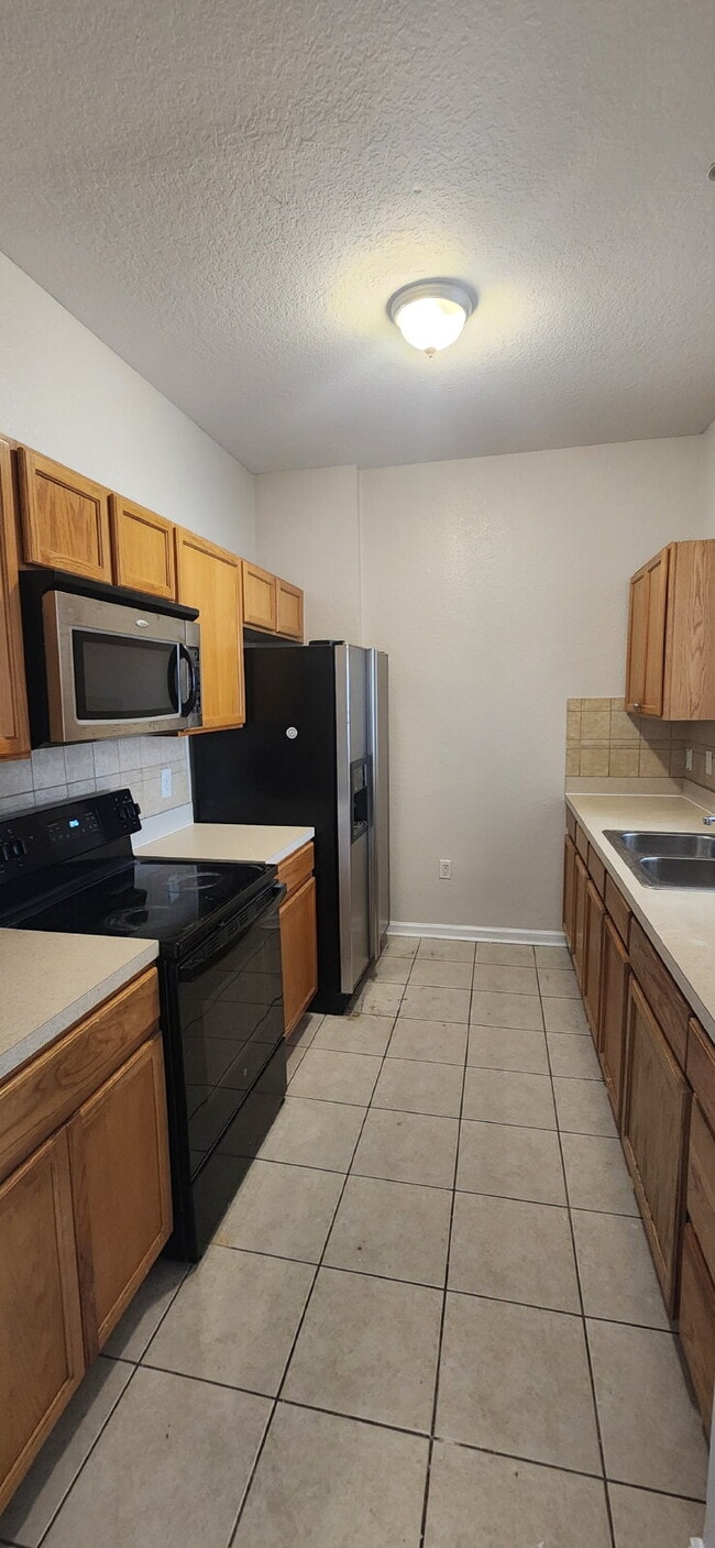 3 bedroom condo in Horizons at Vista Lakes