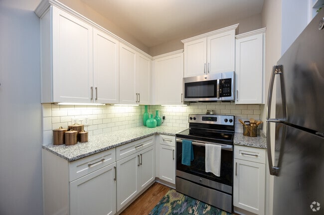 2BR, 2BA - 1,228SF - Kitchen