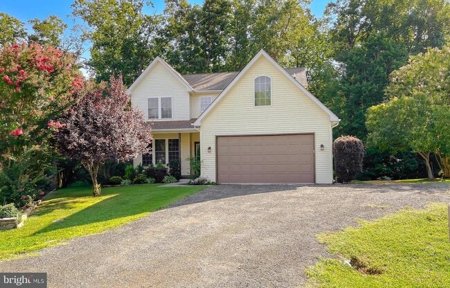 Building Photo - 46230 Sylvan Ct Rental