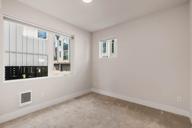 Photo - 13335 Greenwood Ave N