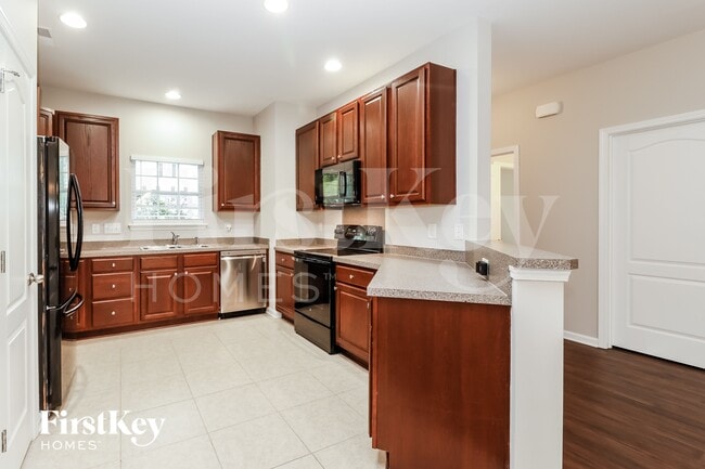 Photo - 646 Savannah River Dr