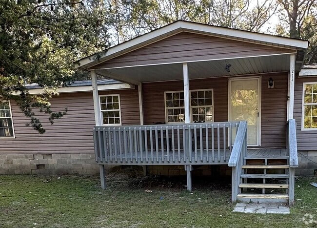 Building Photo - Large 3 bedroom, 2 bath mobile home, $1000...