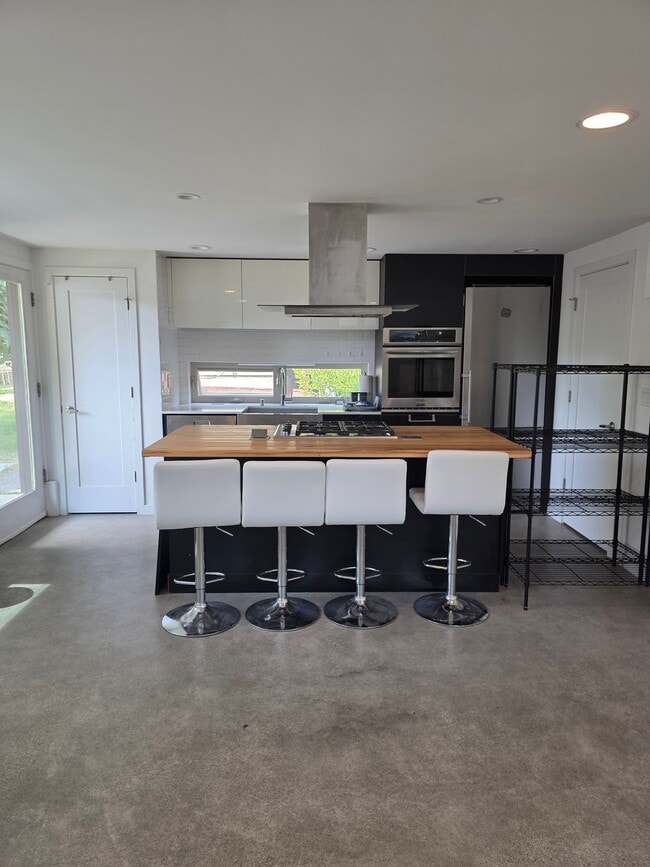 Photo - 4008 34th Ave W