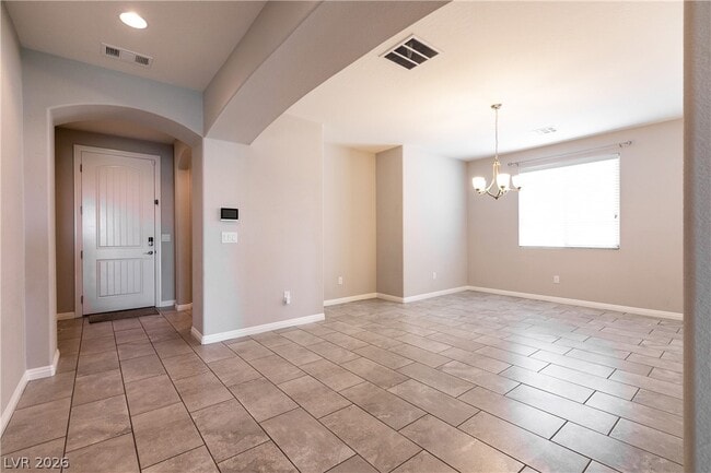 Photo - 5048 Royal Indigo St