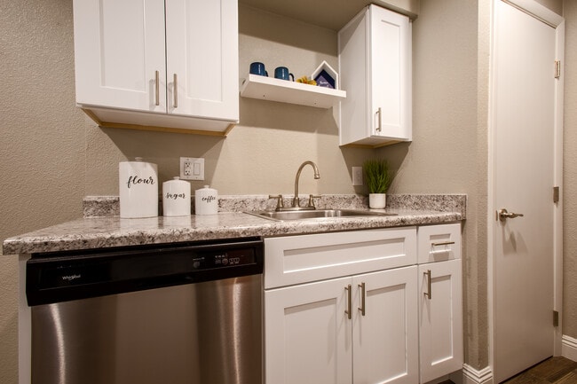 Furnished Jr 1 Bd Kitchen