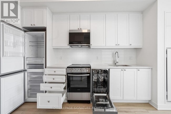 Photo - 51 Clarington Blvd Unité 430