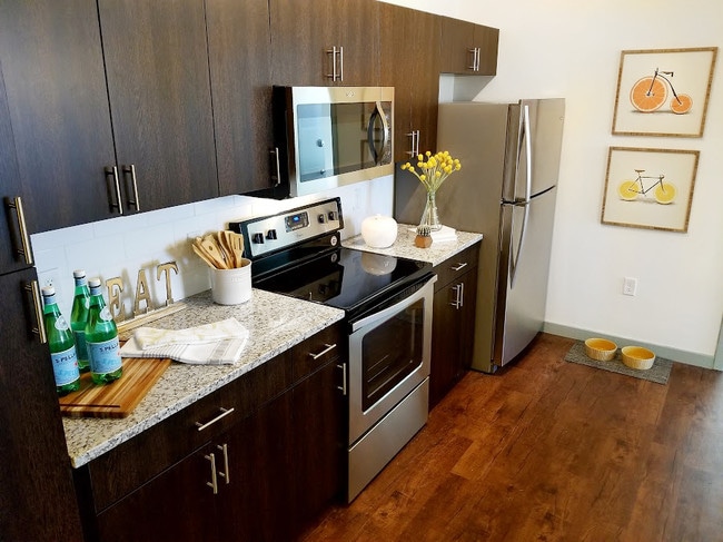Photo - Aspen Syracuse I Student Apartments