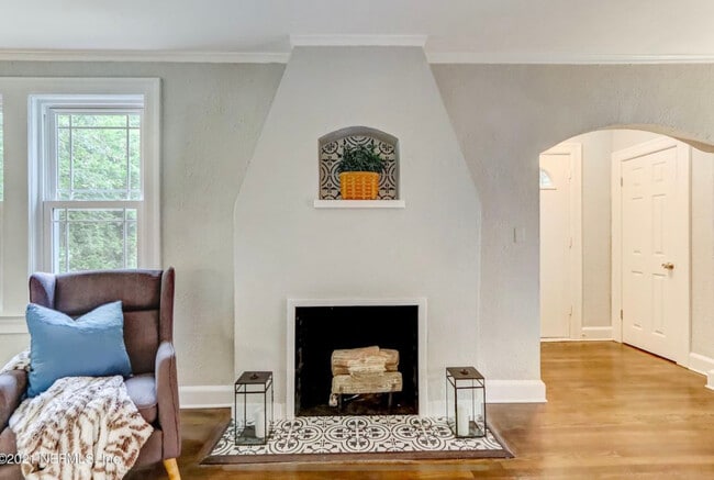 Photo - 3344 Corby St