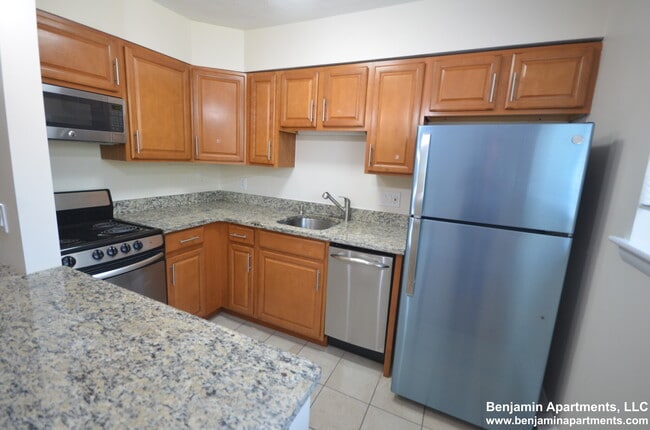 Photo - 62 Parkman St