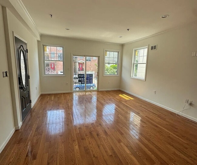 Photo - 491 S Clinton St Unit 2, East Orange, NJ 07018