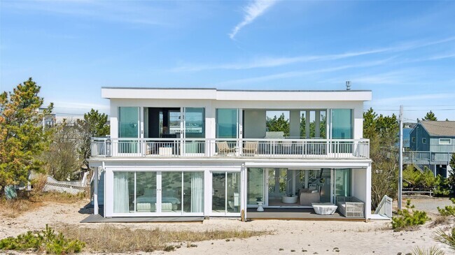 Building Photo - 413B Dune Rd Rental