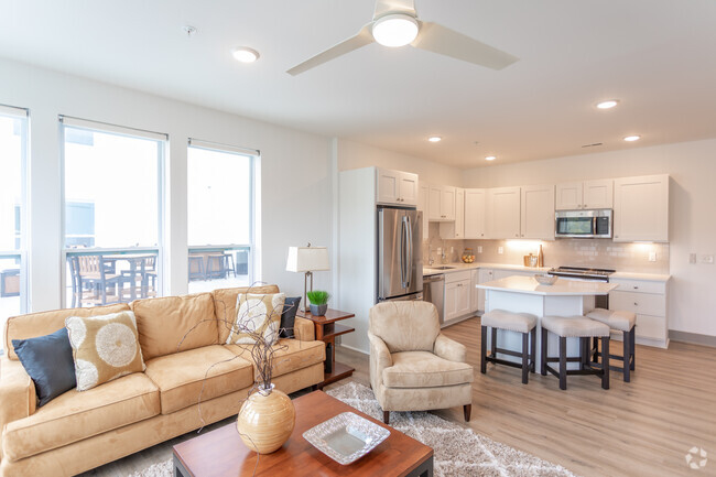 Interior Photo - The Gateway Flats at Manhattan Harbour Rental