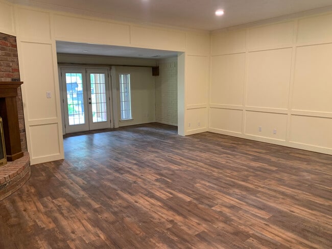 Photo - 7205 Wood Oaks Dr