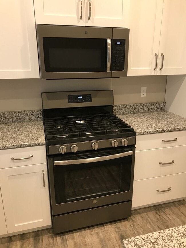 Photo - Like New Townhouse in St. George!