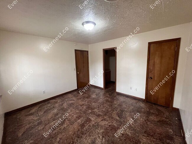 Photo - 677 Woody Dr