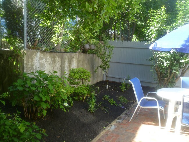 Photo - 54 Hobson St Unit 2