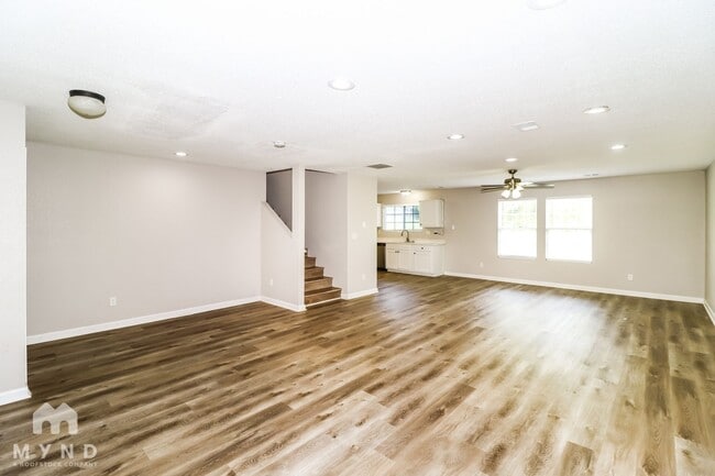 Photo - 1772 Englehart St