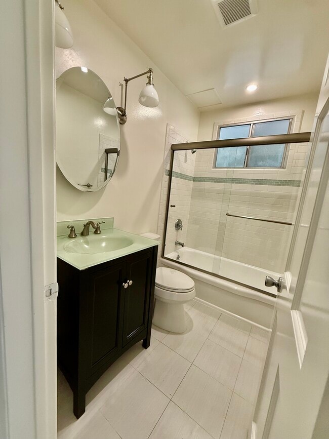 Photo 9 - 3563 Keystone Ave