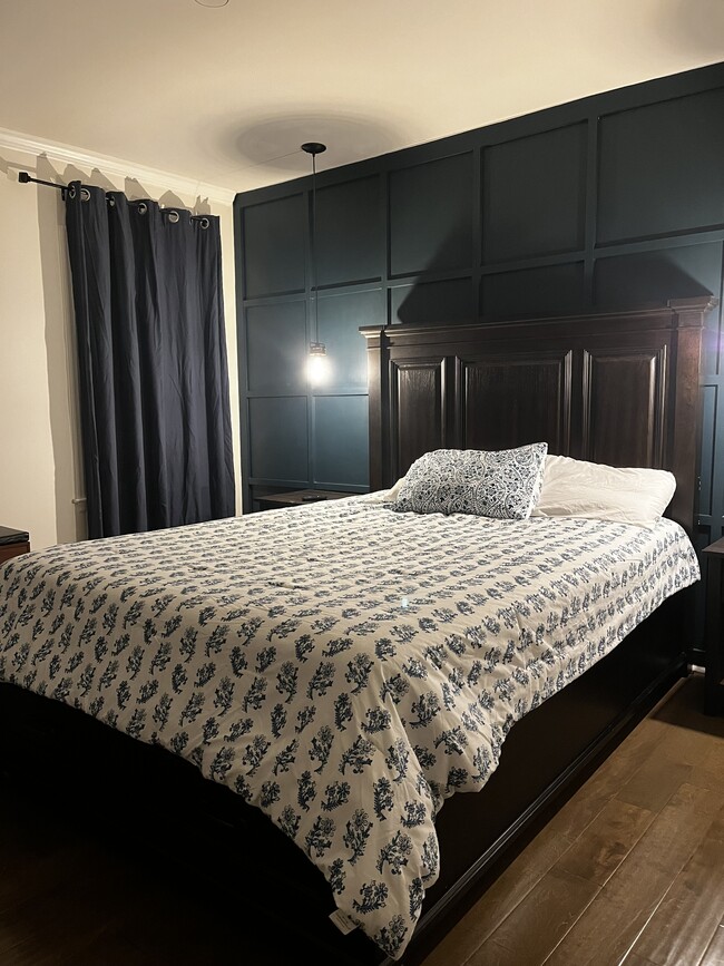 Photo - 213 Sutton Way