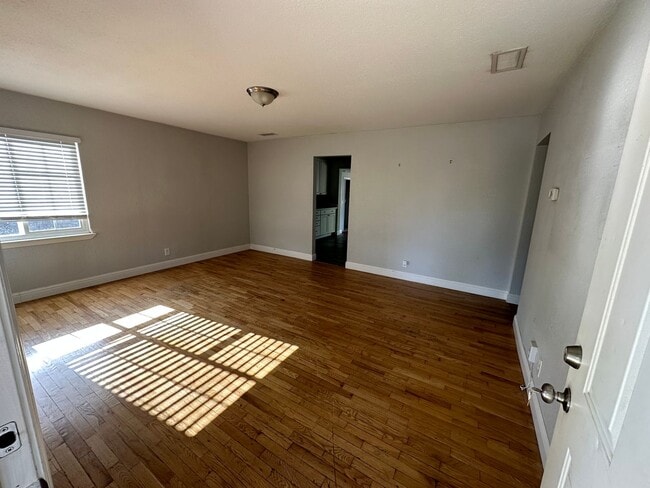 Photo - 204 Emerson Ave Unit A