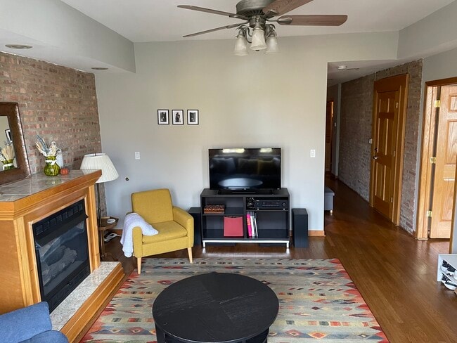 Photo - 2755 W Logan Blvd Unit 2