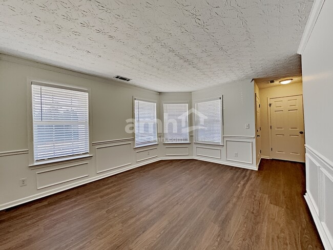 Photo - 1959 Johns Pl Ct NE