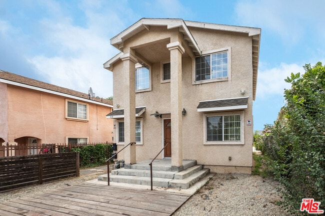 Photo - 339 Newland St