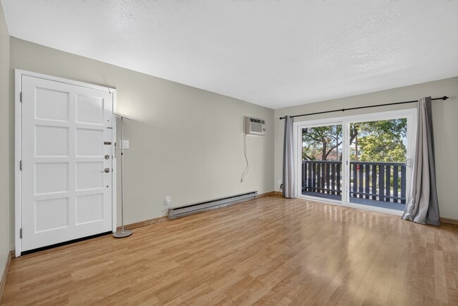 Photo - 835 Bing Dr