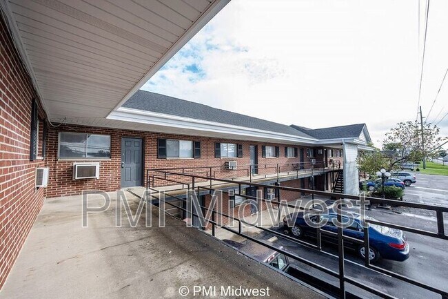 Photo - 7046 E US Hwy 36 Unidad Apt 8