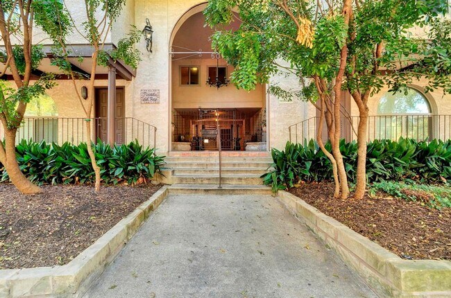 Photo - 505 W 7th St Unidad 304 Rental