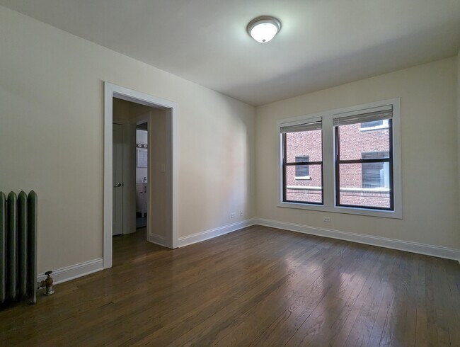 Photo - 2641 N Spaulding Ave Unidad 3W