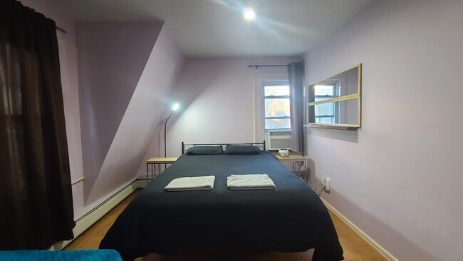 Photo - 42 49th St Unit 3R