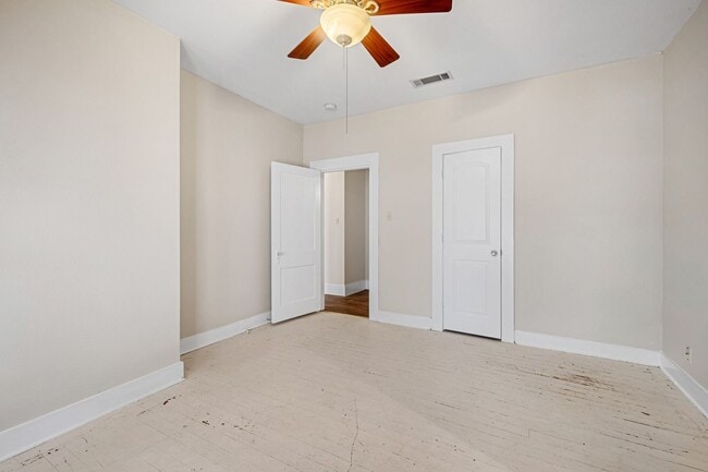 Photo - 4 Bedroom, 3 Bath in North Campus / Hyde Park