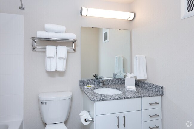 2BR, 2BA - Model