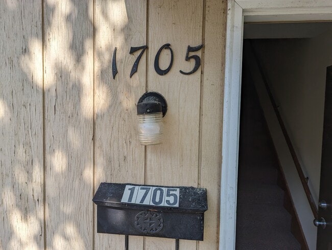 Photo - 1705 Market St