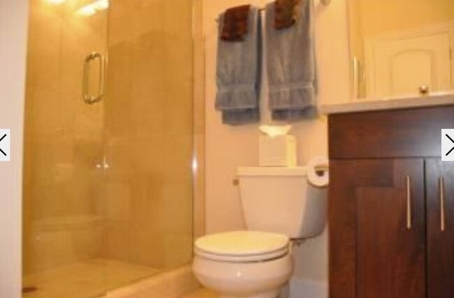 Photo - 2328 N Greenview Ave Unit 3