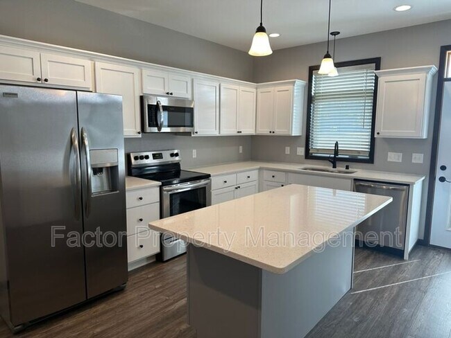 Photo - 308 Prairie Rose Trl