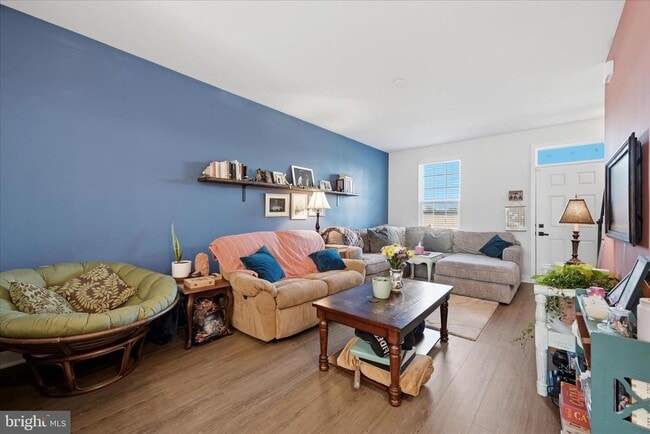 Photo - 2027 Track Cir